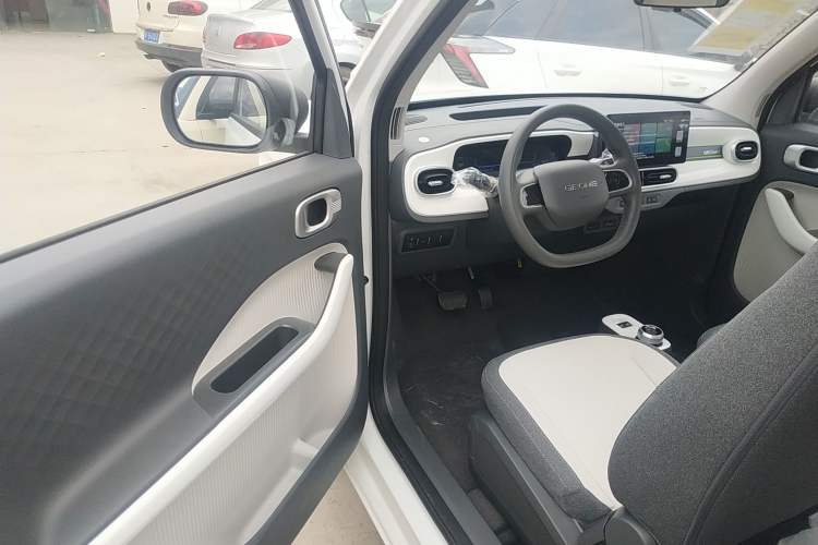 Used Geely Galaxy Panda 2025 210 km – Yuanqi Bear