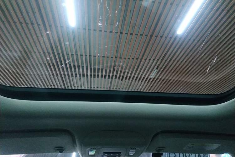 Used Buick Envision 2022 Encore Plus 652T Five-Seat Luxury Model
