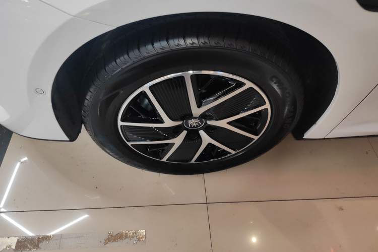 Used BYD Qin L 2025 DM-i Smart Drive 120KM Superior Model
