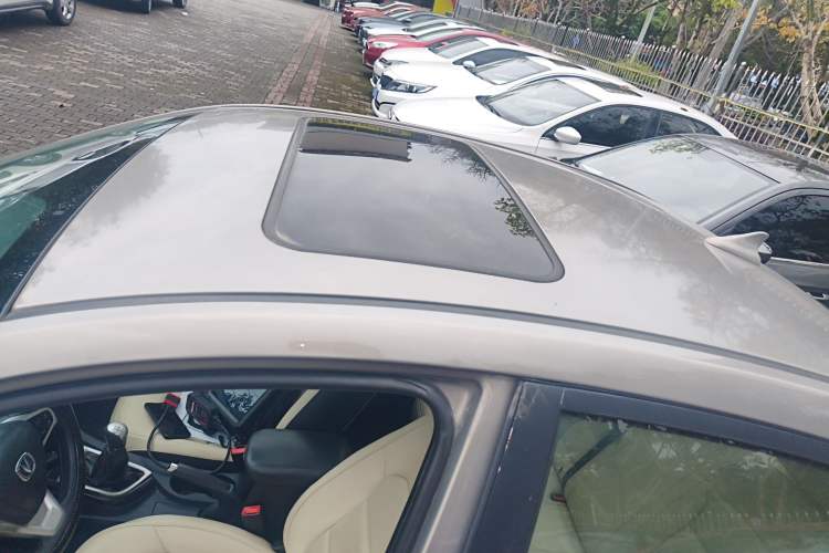 Used CHANGAN Alsvin V7 2016 1.6L Manual Enjoyment Model China V Standard Roof