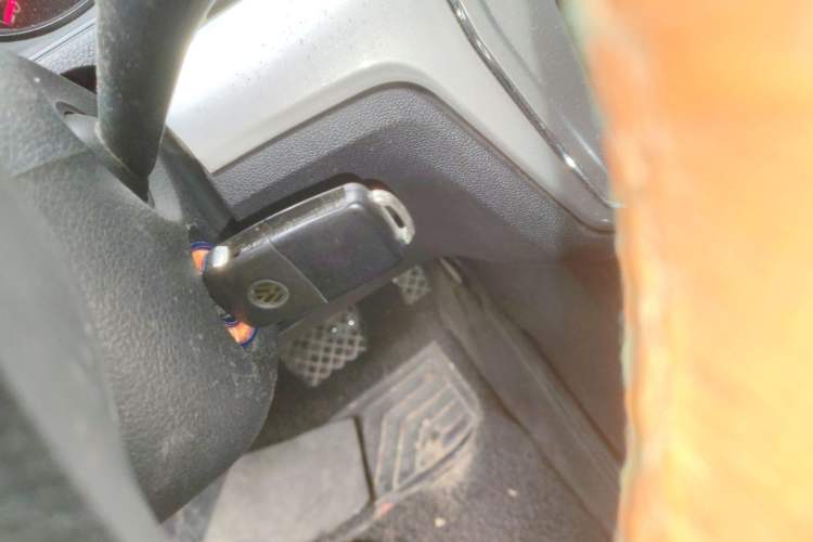 Used Volkswagen Gran Lavida 2015 1.6L Automatic Fashion Edition Vehicle Key