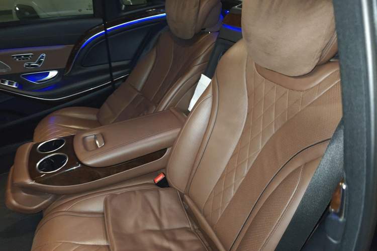 Used Mercedes-Benz Maybach S-Class 2016 S 400 4MATIC Left Rear Seat