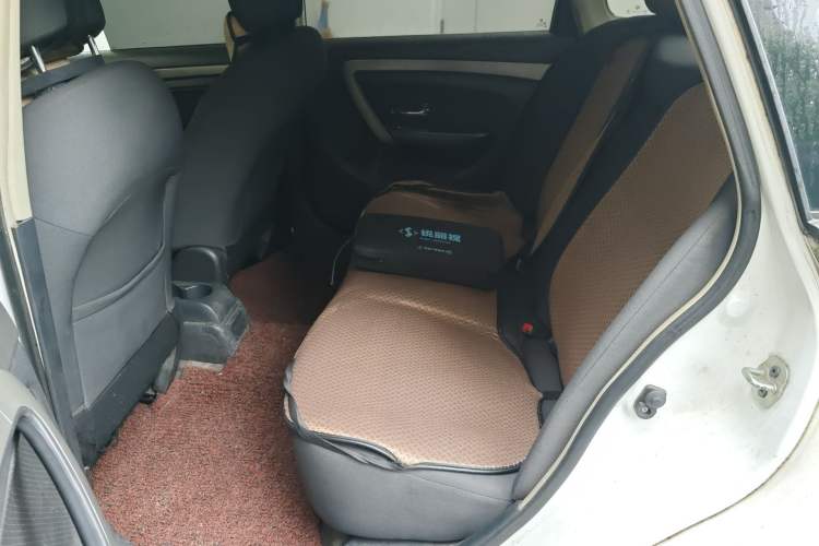 Used Dongfeng Aeolus A60 2014 1.6L Manual Smart-Drive Elite Version Left Rear Seat