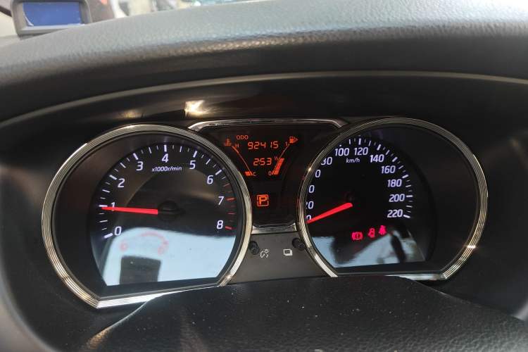 Used Nissan Livina 2013 1.6XE CVT Comfort Edition Odometer Close Up