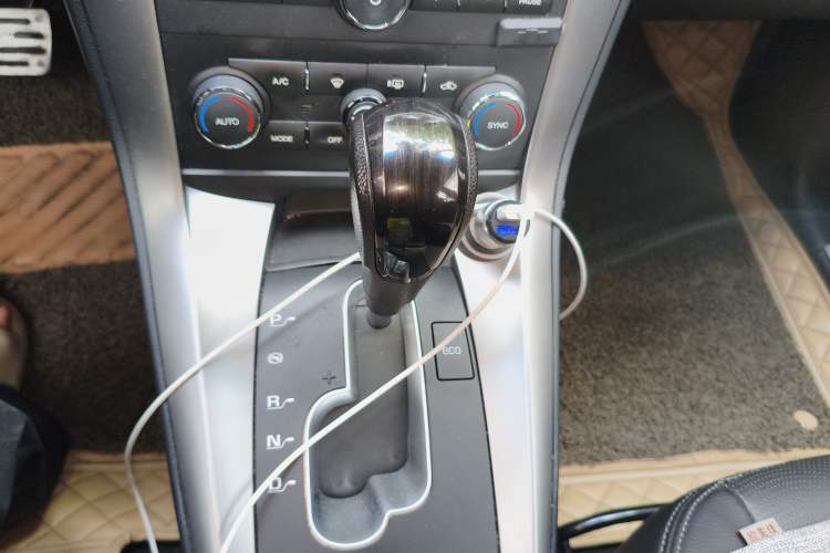 Used Chevrolet Captiva 2015 2.4L 4x4 Flagship Edition 7-Seater