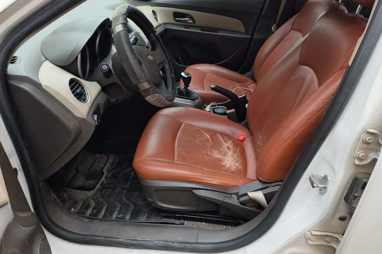 Used Chevrolet Cruze 2015 1.5L Classic SL MT