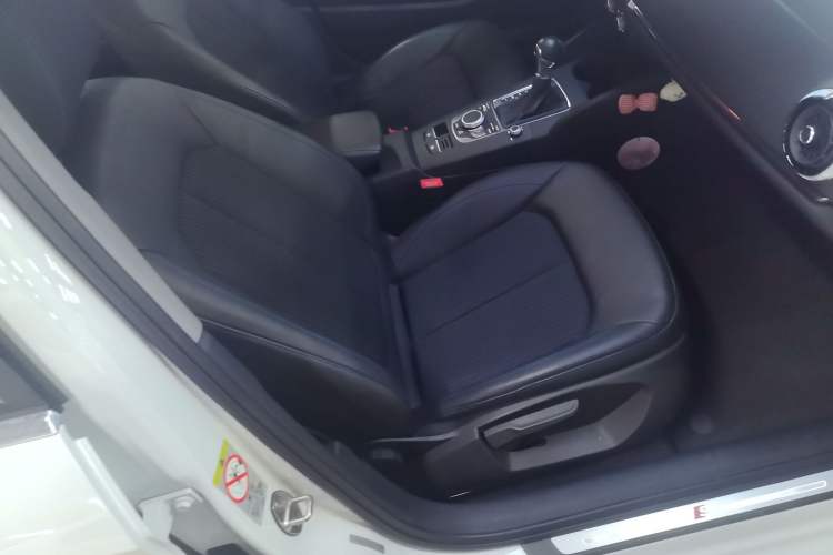 Used Audi A3 2020 Limousine 35 TFSI Fashion Edition China VI Emission Standard