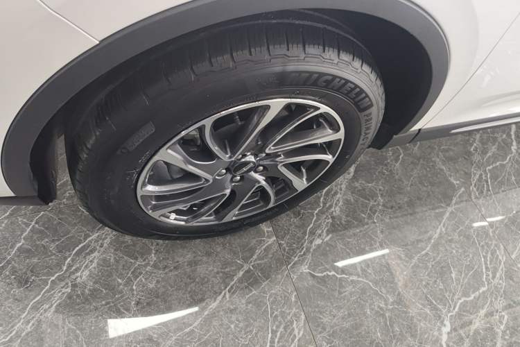 Used Lincoln Corsair 2022 Revised Version 2.0T Two-Wheel Drive Premium Edition Exterior 4