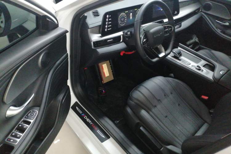 Used Chery Fengyun A8 2025 Model 70km Basic Version