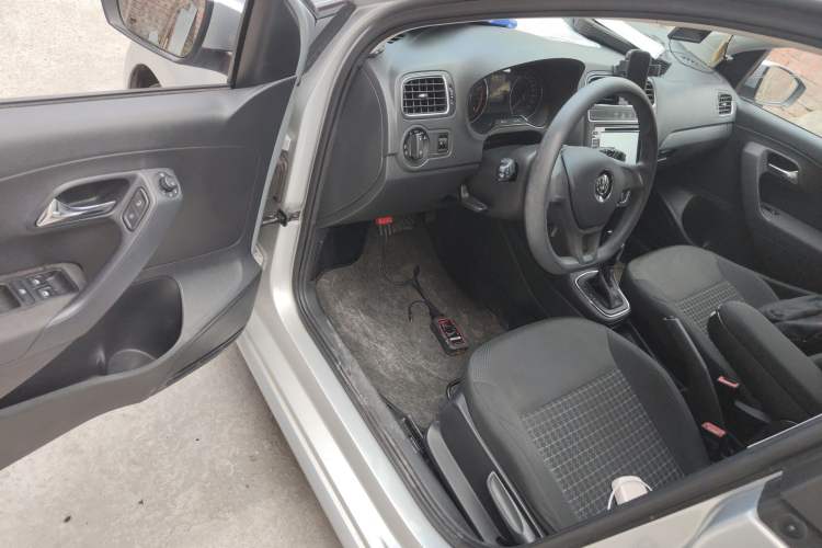 Used Volkswagen Polo 2014 1.4L Automatic Comfort Edition