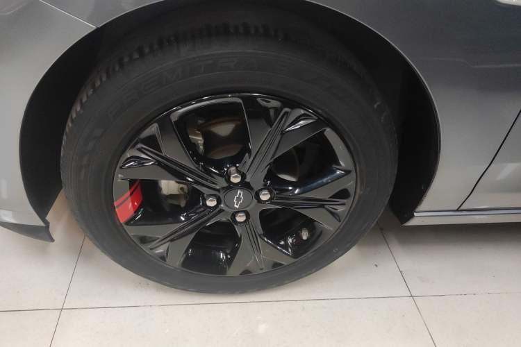 Used Chevrolet Cavalier 2020 Redline 325T Automatic Xinshang Edition Left Front Wheel Hub