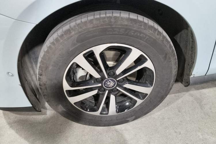 Used BYD Qin PLUS 2025 DM-i Smart Drive 120KM Superior Model