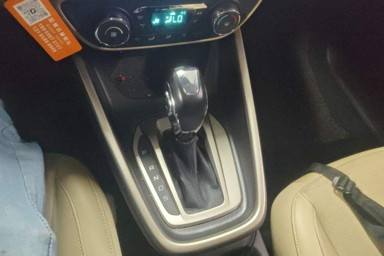 Used Ford Escort 2015 1.5L Automatic Fashion Model