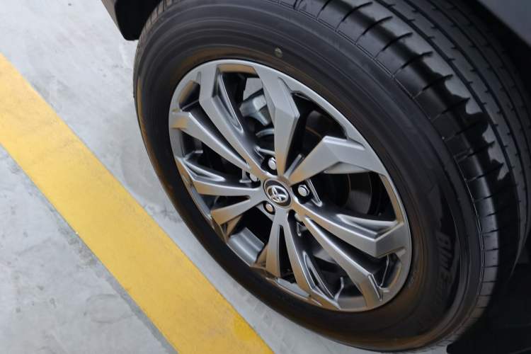 Used Toyota RAV4 2023 2.0L CVT Two-Wheel Drive Fashion Plus Edition
