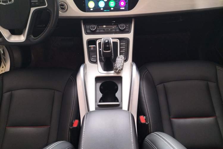 Used Geely Auto Emgrand X7 Sport 2020 1.8TD DCT Two-Wheel Drive Smart Connect 4G-Enabled Version