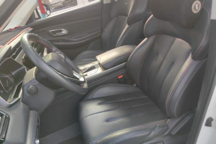 Used CHANGAN OSHAN X7 2021 1.5T Automatic Luxury Version Left Front Seat