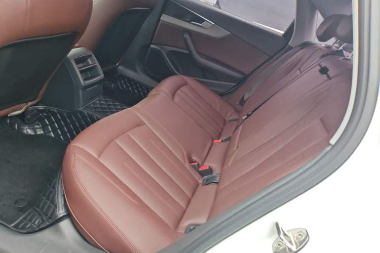 Used Audi A4L 2019 40 TFSI Ambition China VI