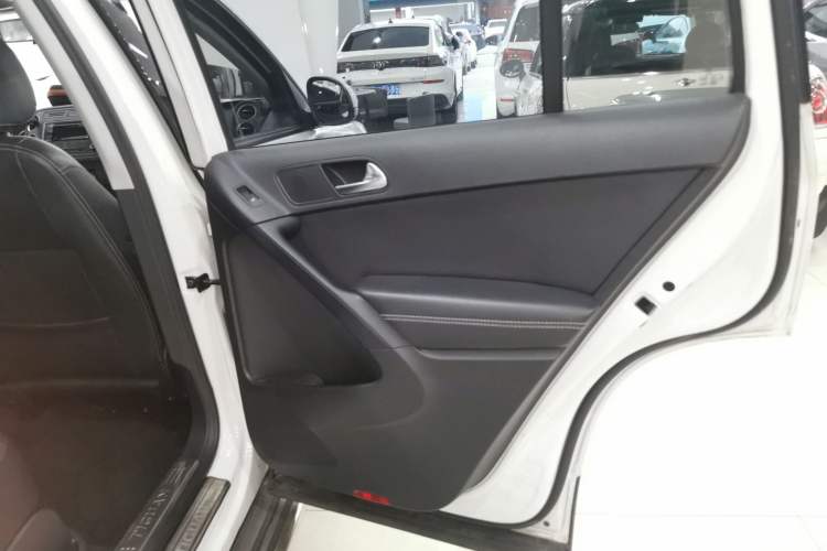 Used Volkswagen Tiguan L 2017 300TSI Automatic Two-Wheel Drive Silk Road Luxury Edition