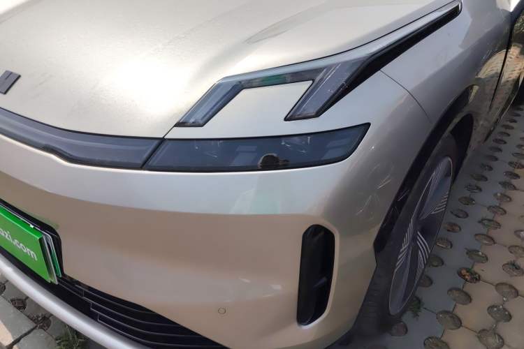 Used Lynk & Co 08 EM-P 2023 245km Ultra-Long Range Halo