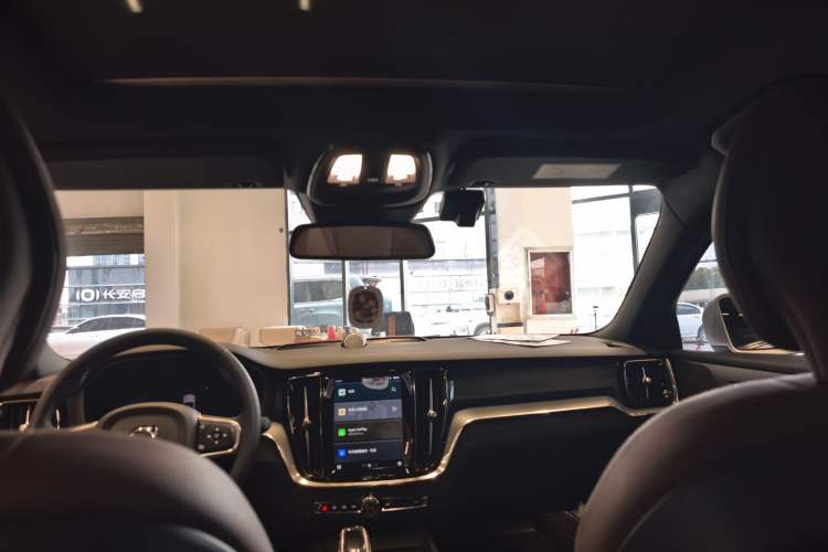 Used Volvo S60 2024 B4 Zhiyi Luxury Edition