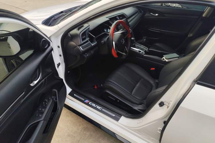 Used Honda Civic 2016 220TURBO CVT Prestige Edition Driver Seat