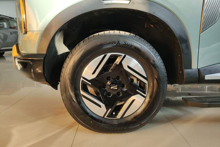 Used Dongfeng Zhengzhou Nissan Z9 GE PHEV 2025 135KM All-Wheel Drive Deluxe Edition