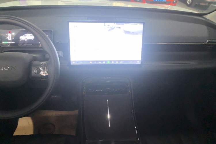 Used AION V 2024 Aion Tyrannosaurus 520 Smart Luxury Edition
