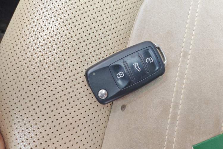 Used Volkswagen Sagitar 2015 230TSI Automatic Luxury Model