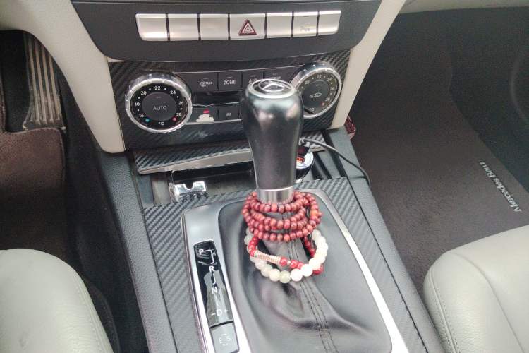 Used Mercedes-Benz C-Class 2011 C 200 Fashion Travel Edition Gear Lever