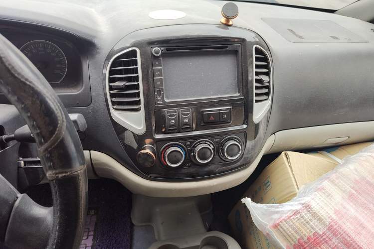 Used FORTHING Lingzhi 2016 M3 1.6L 7-Seater Comfort Model China IV Standard