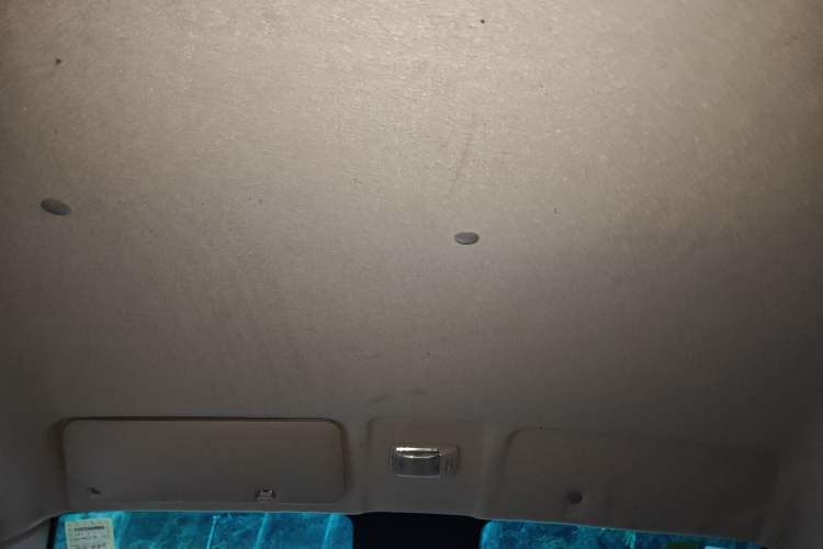 Used Jinbei Hiace X30 2021 1.5L Wealthy Single-Steaming Air-Conditioned Van China VI Standard SWC15M Headliner