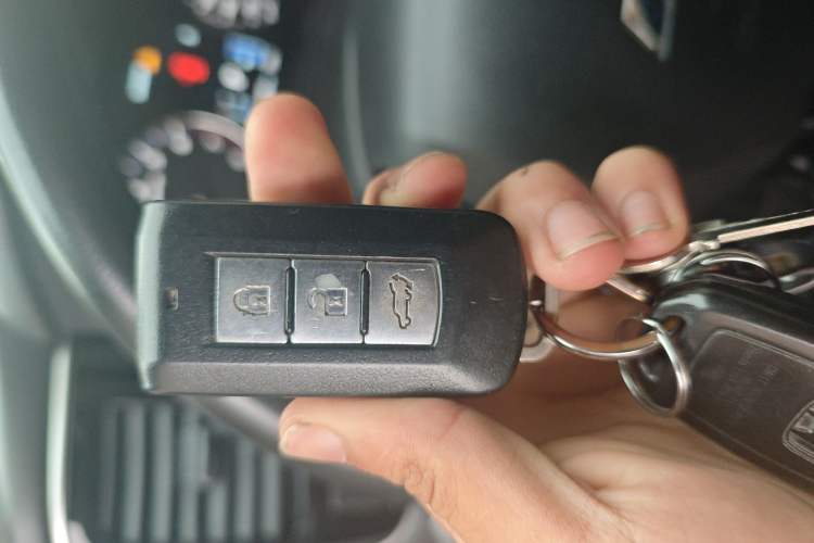 Used Mitsubishi Outlander 2016 2.4L 4x4 Elite Edition 5 Seats
