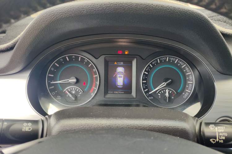 Used Haval H2 2014 1.5T Manual Two-Wheel Drive Elite Edition Instrument Cluster