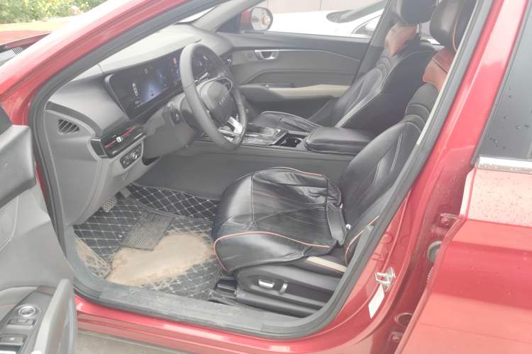 Used Baojun RC-6 2019 1.5T CVT Elite Version with 24-Hour Online Service Left Front Seat