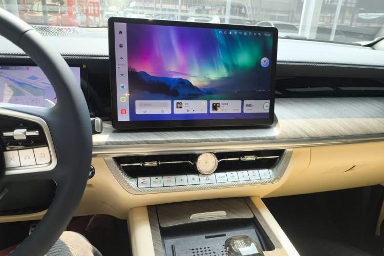 Used Tank 500 New Energy 2024 Hi4-T Audio And AC Panel