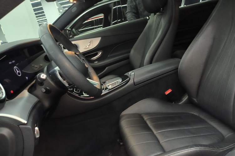Used Mercedes-Benz E-Class 2023 E 260 Coupe Left Front Seat