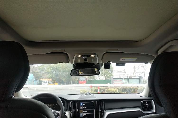 Used Volvo XC60 2019 T5 4x4 Smart Edition China VI Standard
