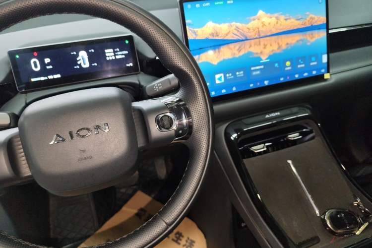 Used AION V 2024 Aion Tyrannosaurus 650 Smart Premium Edition