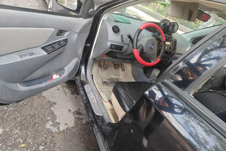 Used Geely Auto Diamond 2010 2nd Generation 1.5L Manual Standard Version