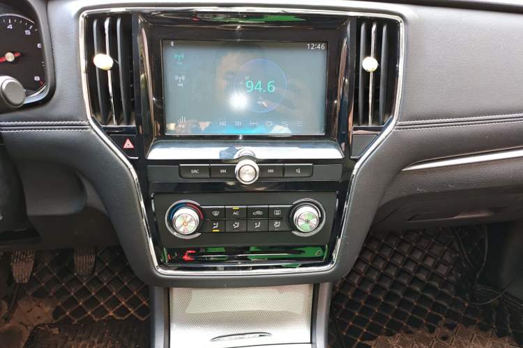 Used Roewe i6 2017 20T Manual Luxury Edition
