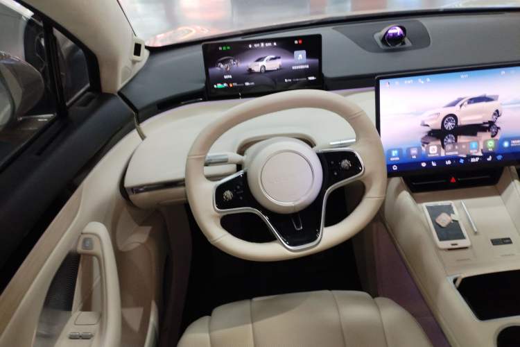 Used Hima Luxeed R7 2025 Range-Extended Version 251 km Max