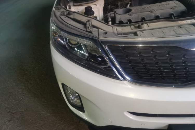 Used Kia Sorento 2013 2.4L 5-Seater Gasoline Comfort Edition Right Front Headlight