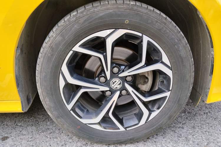 Used MG 5 2021 180 DVVT CVT Youth Luxury Edition
