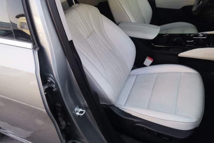 Used Buick Envision 2024 Encore Plus AWD Avenir