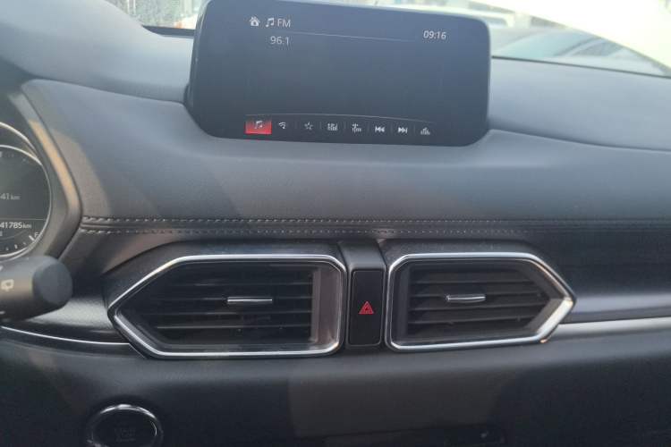 Used Mazda CX-5 2021 2.5L Automatic 4x4 Black Knight Audio And AC Panel