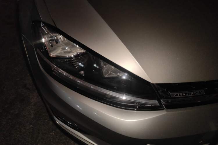 Used Volkswagen Golf 2019 1.8TSI Travel Edition
