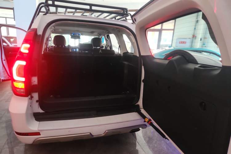 Used Haval H9 2017 2.0T Gasoline 4x4 Comfort Edition 5 Seats