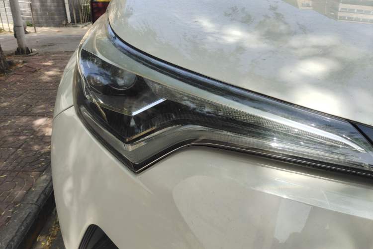 Used Toyota IZOA 2020 2.0L Yichi Version
