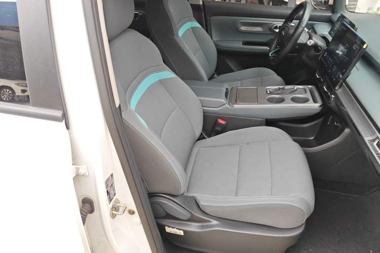 Used AION Y 2023 Younger
