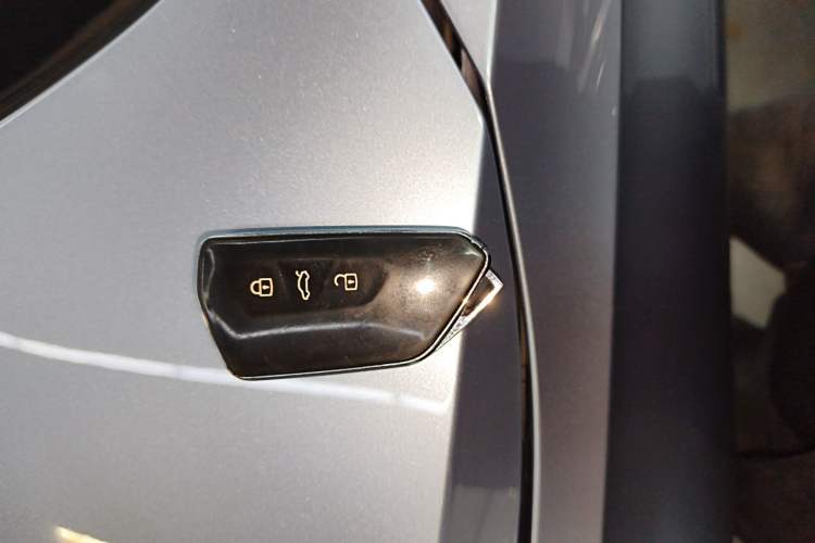 Used Volkswagen ID.4 X 2021 Pro Smart Long-Range Edition Interior 1